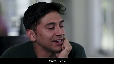 Coroa Bunduda Solta O Lado Selvagem Com Parceiro Sortudo