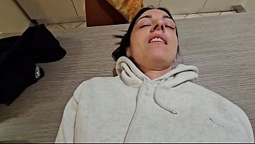 Esposa Infeliz É Fodida Com Tesão Na Mesa Da Cozinha