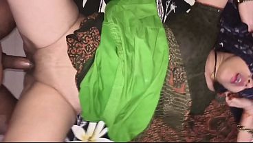 Meia Irmã Desi Faz Sexo Hardcore Com O Meio Irmão Em Casa