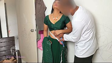 Moça Ingênua Vai Costurar Blusa E Acaba Cedendo À Cantada